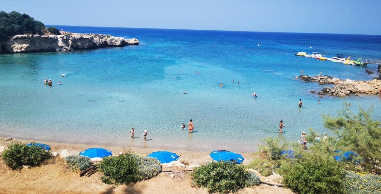 Great Villa Maria Paralimni Esterno foto