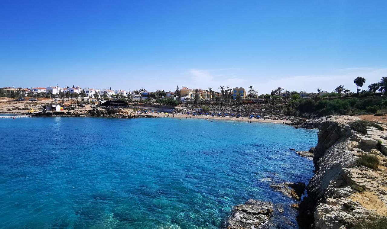 Great Villa Maria Paralimni Esterno foto